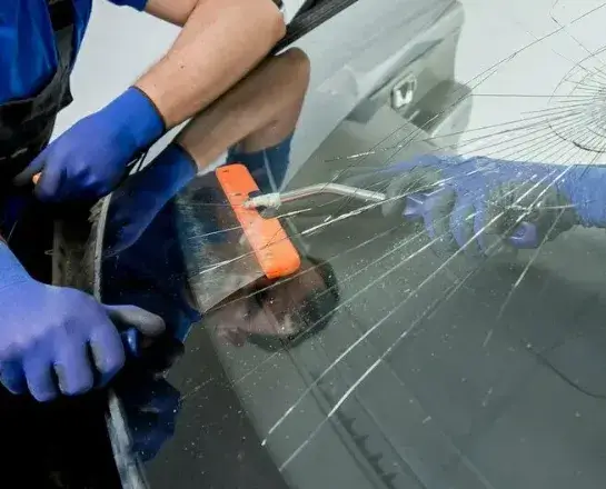 Windshield repair center in Dubai, UAE
